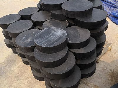开鲁县板式橡胶支座由若干层橡胶片与薄钢板经加压硫化